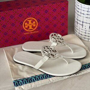 NWT Tory Burch Miller Soft Sandal New Ivory Thong Logo Lightweight Size 7.5 OBO